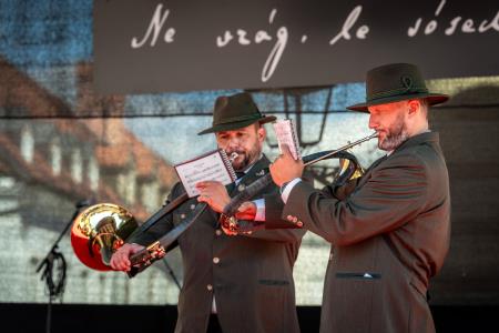 Veselo razpoloženje tudi na drugi festivalski dan Dnevov narodnih noš in oblačilne dediščine v Kamniku (13)